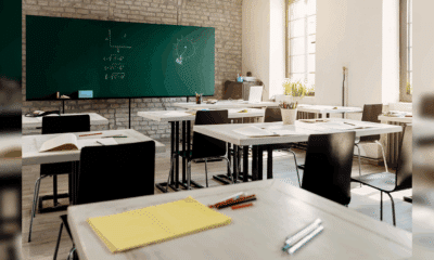 teacher assistant salary (adobe stock)