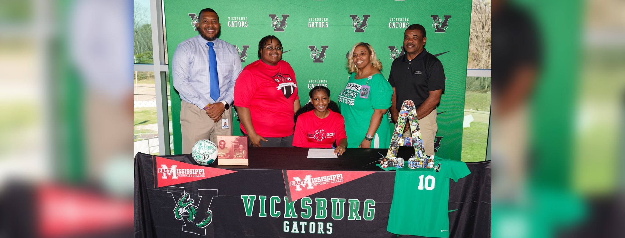 Amari Johnson signing day