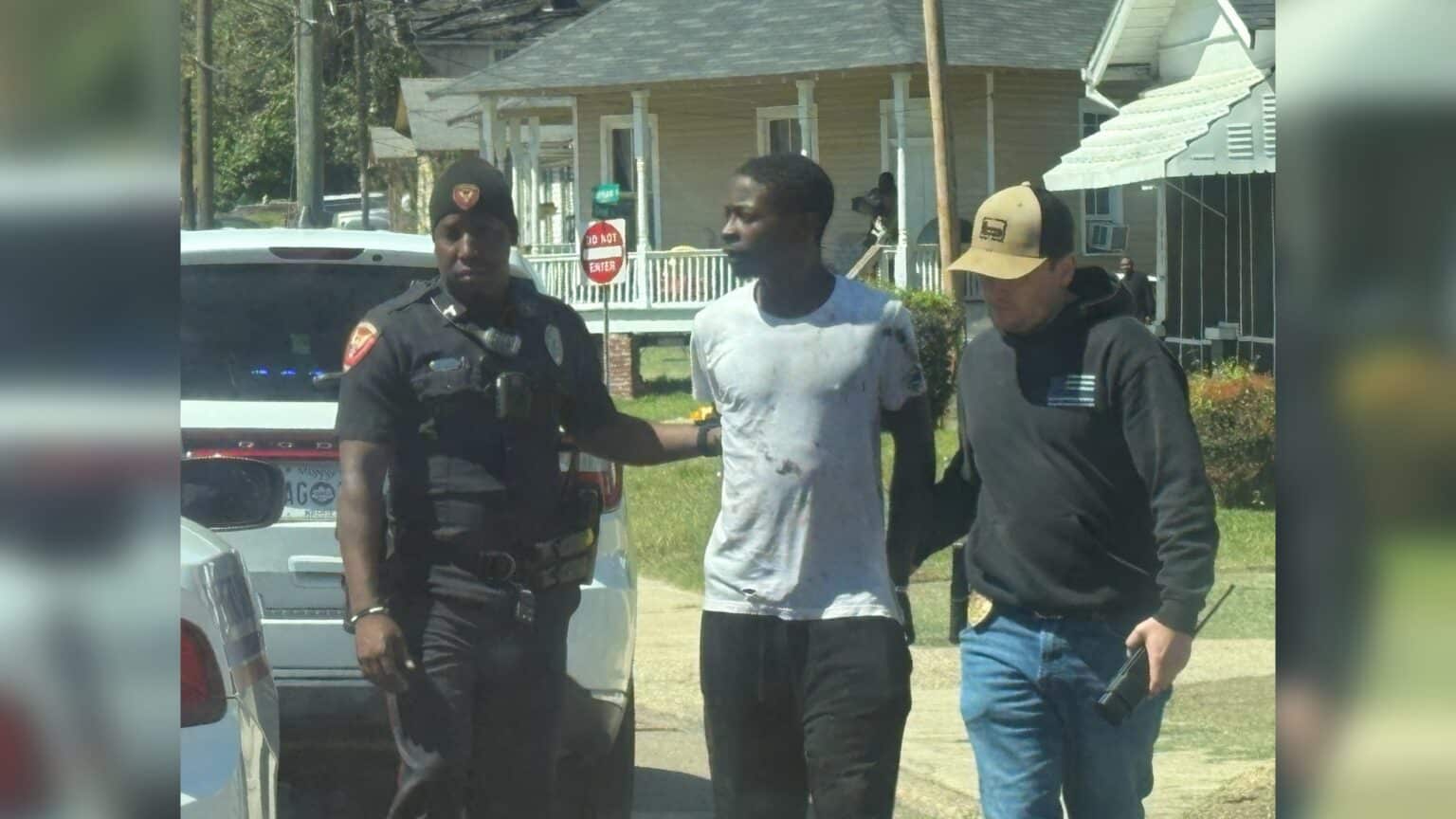 VPD nets one after attempted fleeing - Vicksburg Daily News