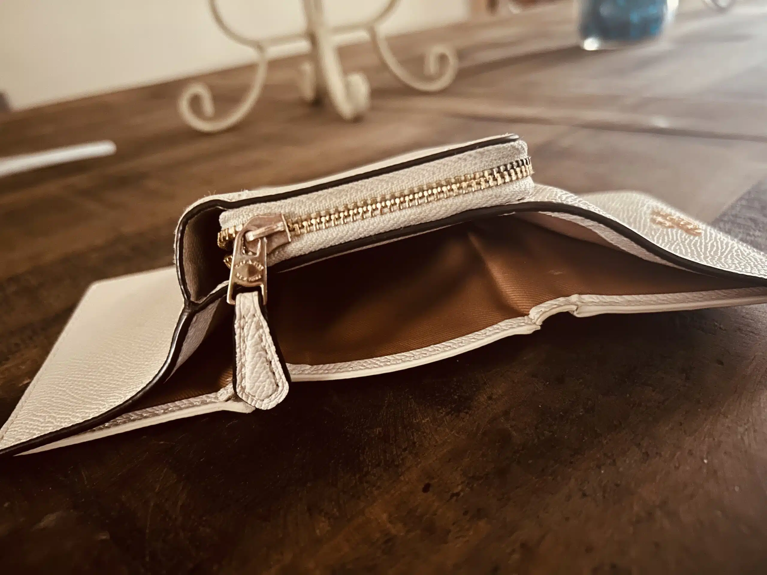 broke wallet
