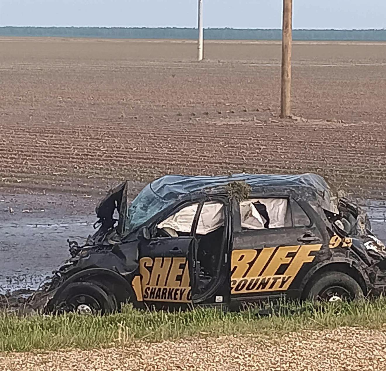 Sharkey deputies injured