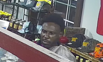 man robs store