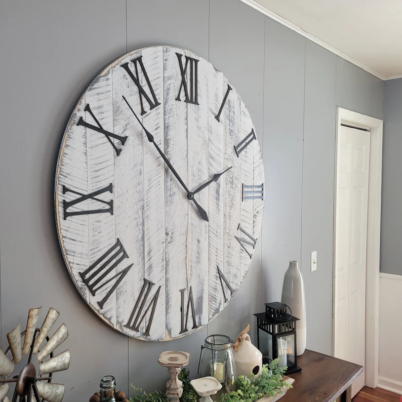 Clock courtesy YankeeWoodworks