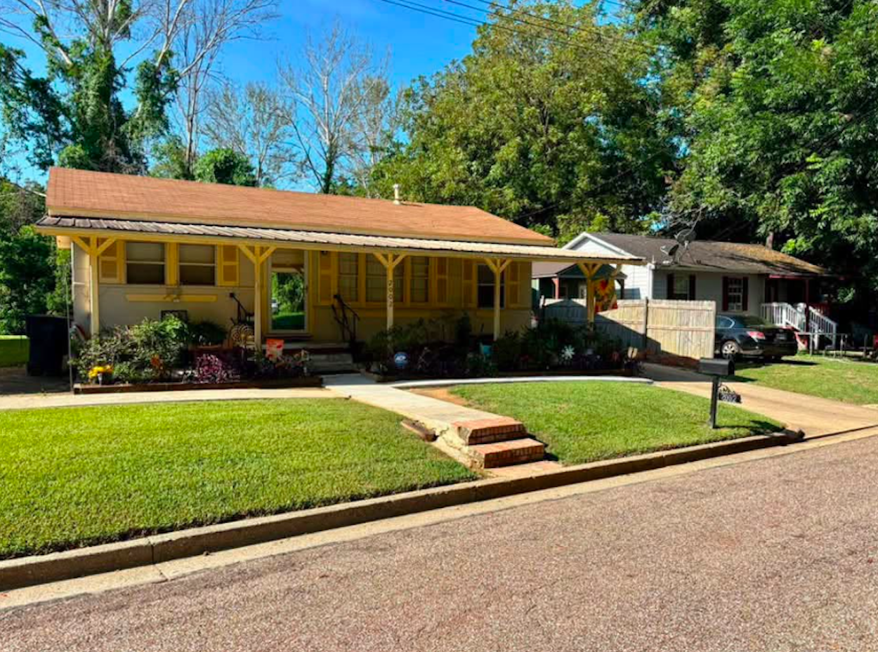July yard of the month