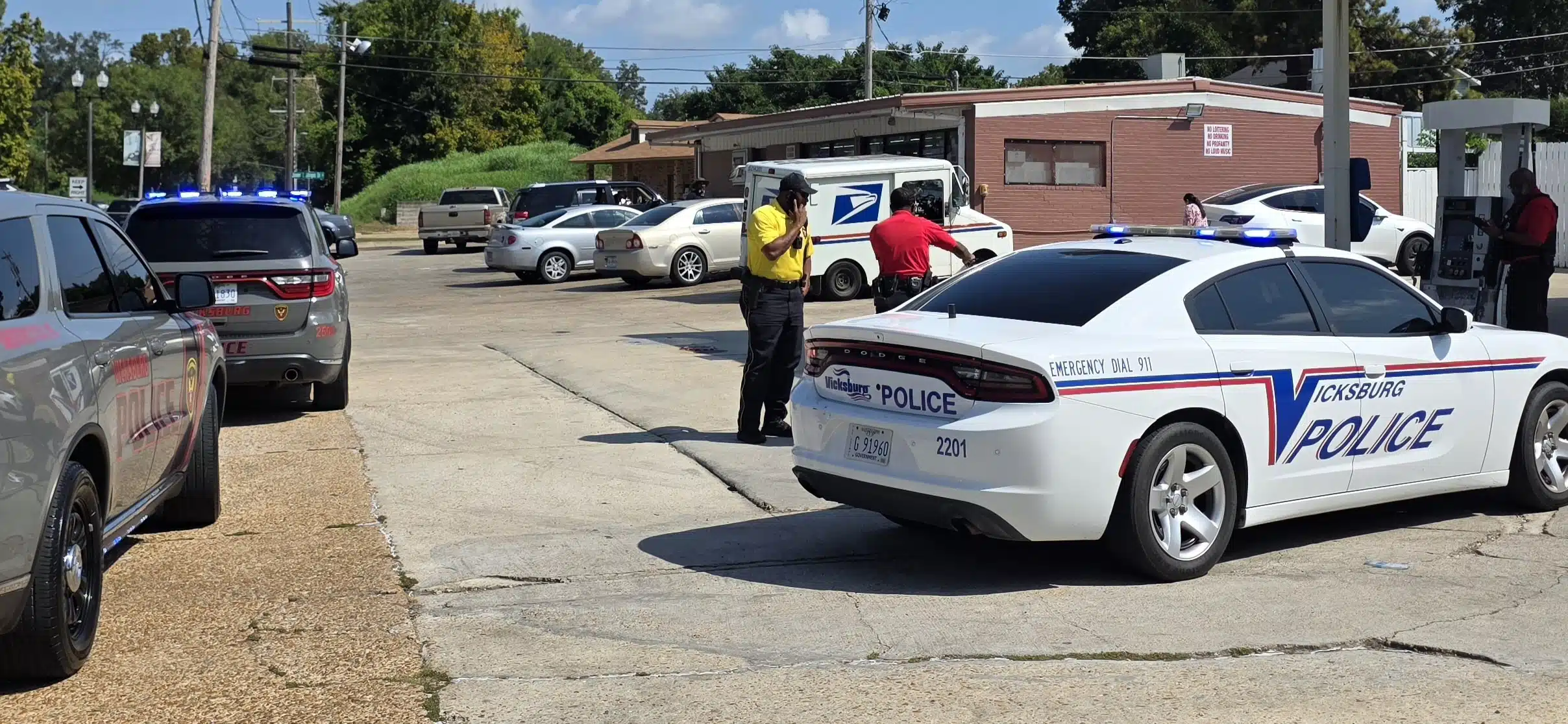 shot on Halls ferry — One shot on Halls Ferry