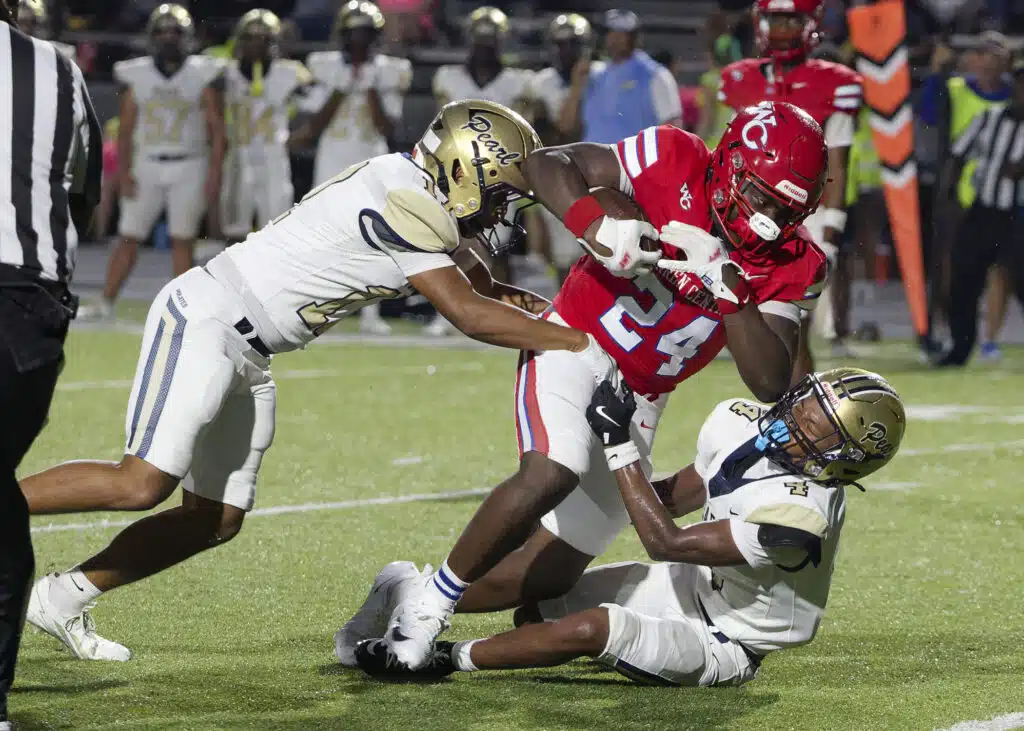 Warren Central rolls past Pearl 40-14 to improve to 2-0
