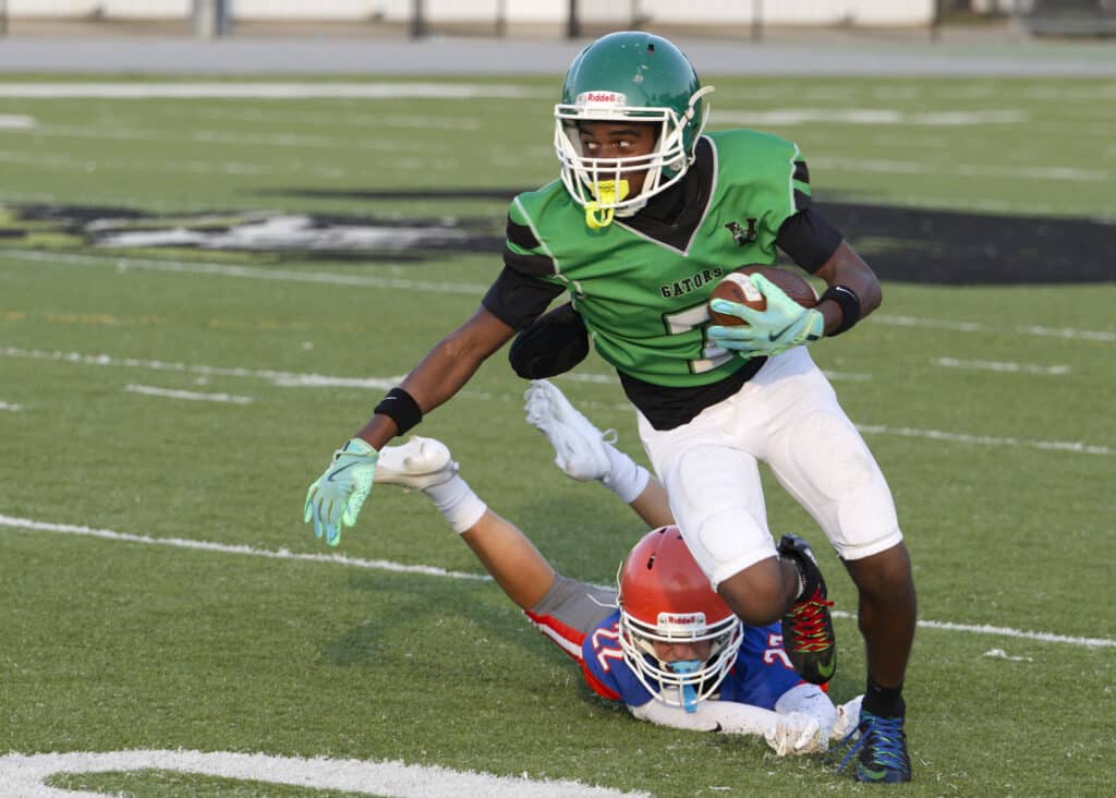 Gators headed to Little Six Championship after 40-14 victory