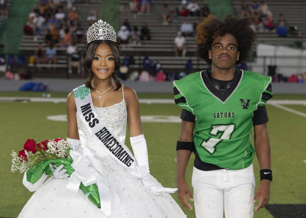 Lauren Gibbs crowned VJHS Homecoming Queen