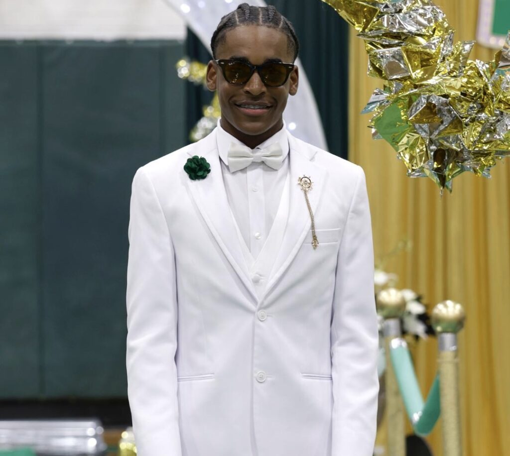 Cameron Pickett crowned Mr. Vicksburg Junior High School