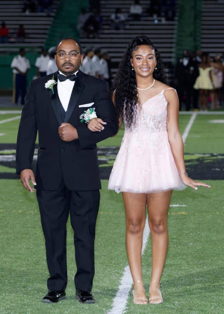 Vicksburg High School homecoming photos surpass 1 million views in 24 hours