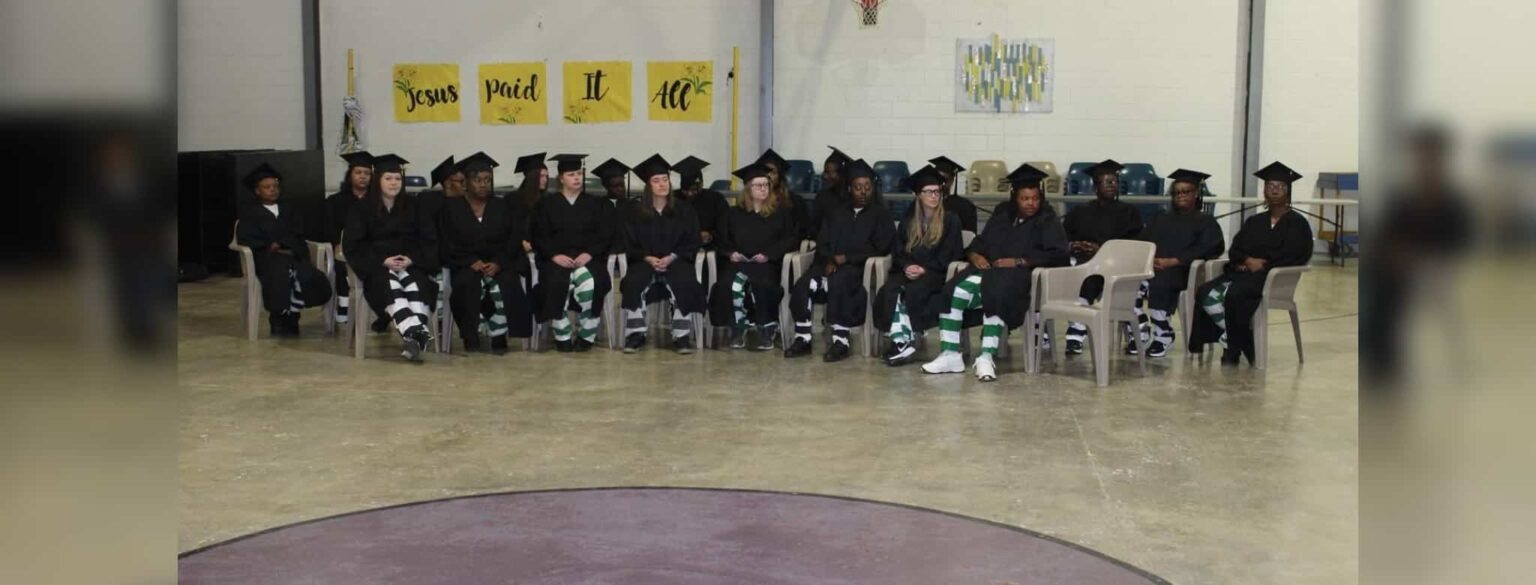 Reconizing Anger 25 incarcerated women graduate from programs at Delta