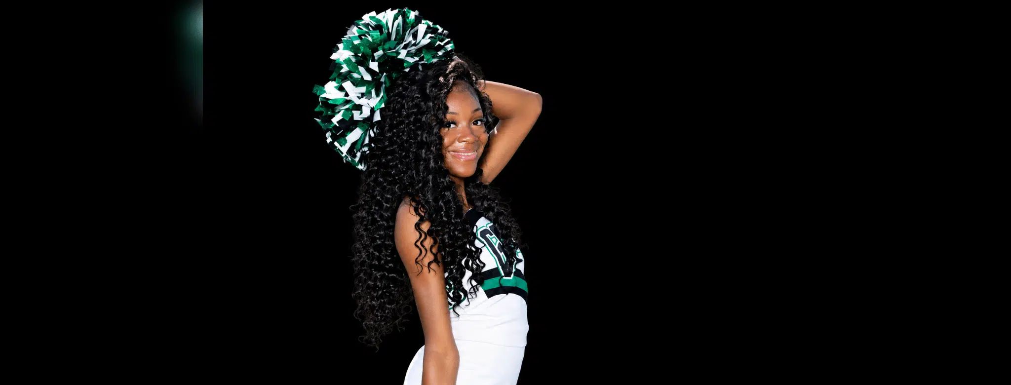Vicksburg High senior Haley Thompson poses confidently in her — Vicksburg High senior fights cancer with unshakable faith